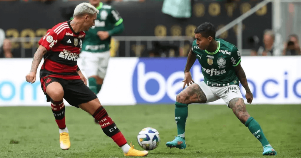 Gigantes se enfrentam: Palmeiras e Flamengo prometem duelo eletrizante pelo Brasileirão