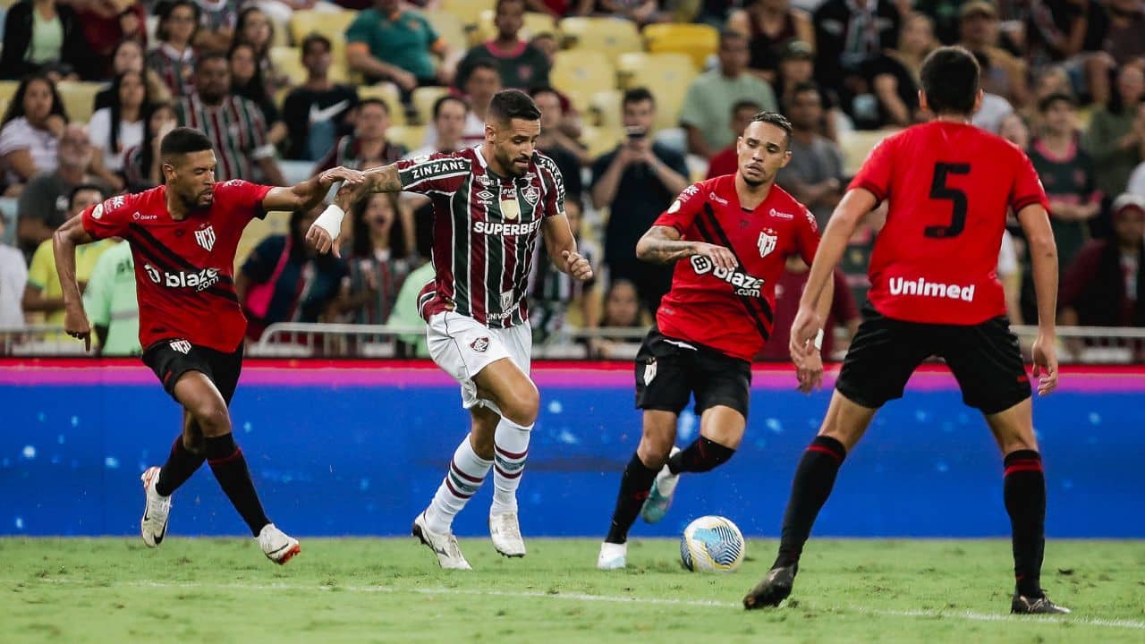 Descubra como assistir ao jogo entre Atlético-GO e Fluminense ao vivo pelo Brasileirão Série A 2024. Saiba onde acompanhar a transmissão na TV e online. Não perca nenhum lance!