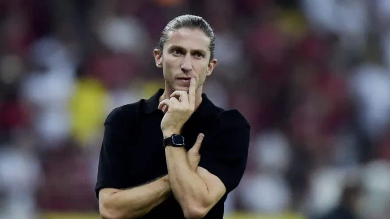 O Salário Secreto de Felipe Luiz no Flamengo: Descubra Mais