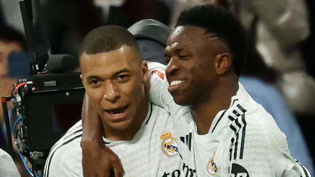 Mbappé decide, Real Madrid vence na Champions e Vini Jr. começa no banco sob comando de Xabi Alonso