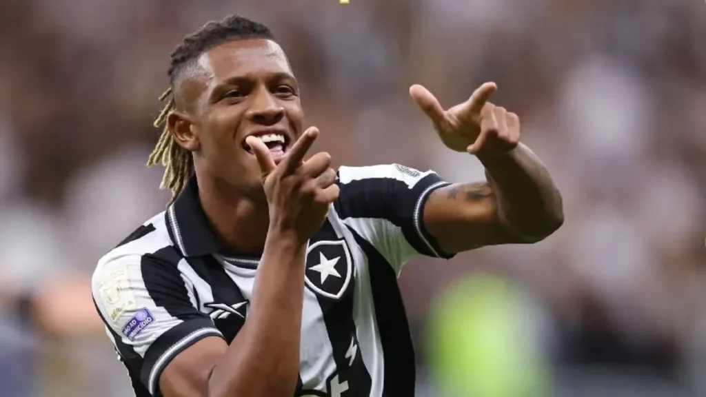 Transferência de Danilo: Como o Volante do Botafogo Atrai Palmeiras, Fulham e Zenit e Deve Sair na Janela da Copa de 2026