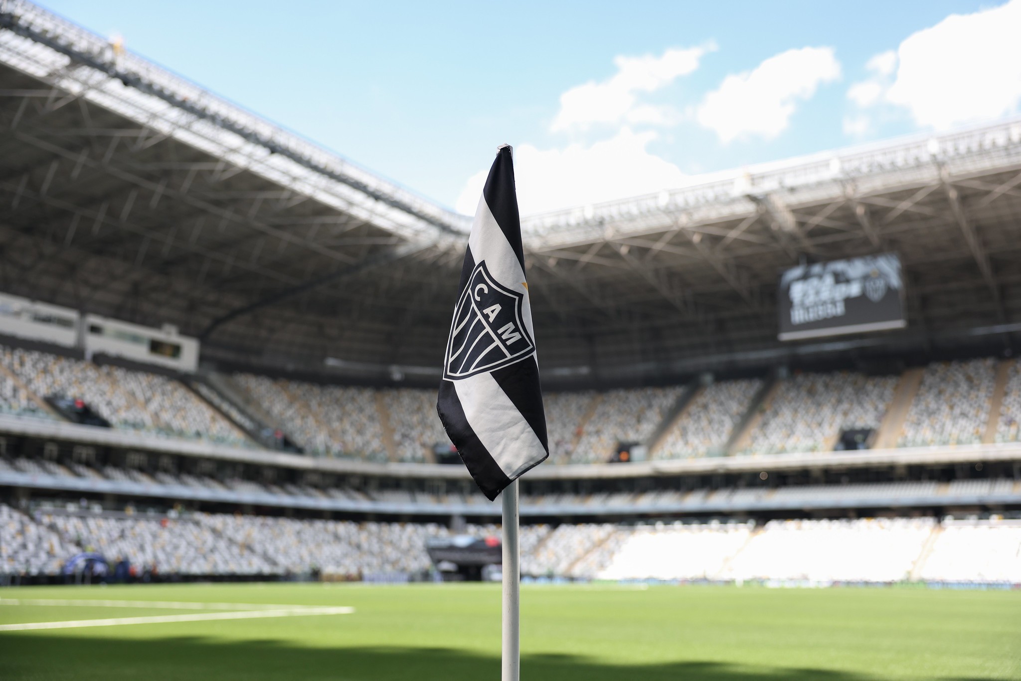 "Atlético-MG em campo contra Cienciano na Arena MRV, crucial para avançar na Conmebol Sul-Americana."