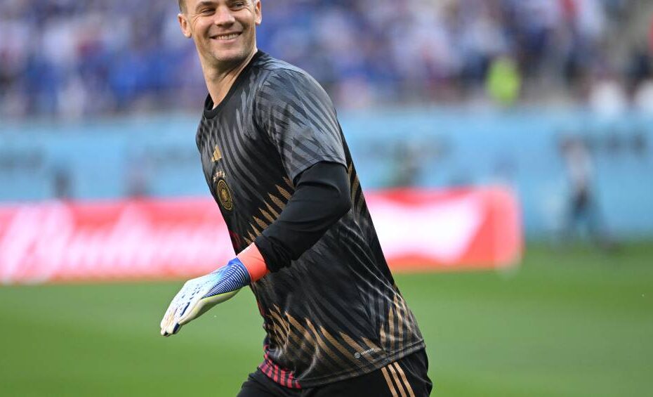Goleiro Manuel Neuer, ícone alemão, retorna à seleção para a Copa do Mundo 2026 após dois anos de ausência.