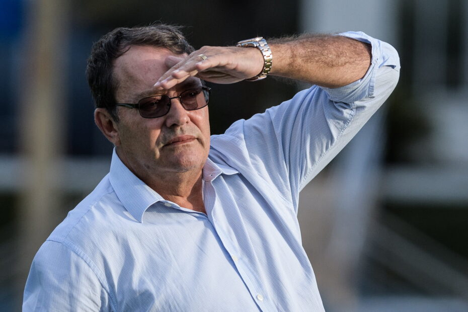 "Kaiki em destaque no futebol, em negociações: Cruzeiro oferece R$ 700 mil, Flamengo propõe R$ 1,5 milhão."
