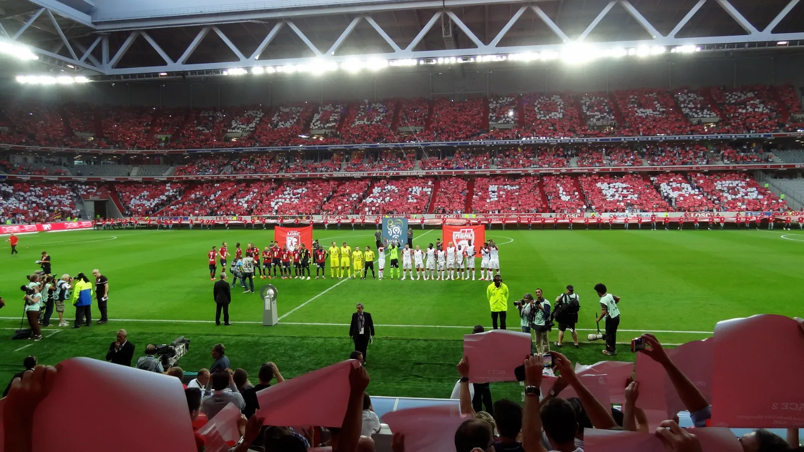 Estádio Pierre-Mauroy, em Villeneuve-d'Ascq, palco de Lille x Galatasaray